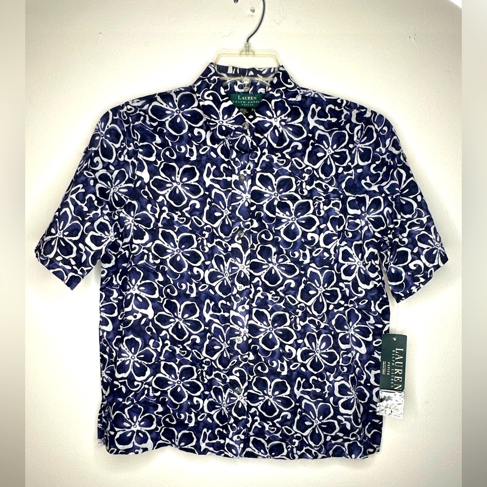 Lauren Ralph Lauren Petite 100% cotton, blue Hawaiian blouse NWT, size M